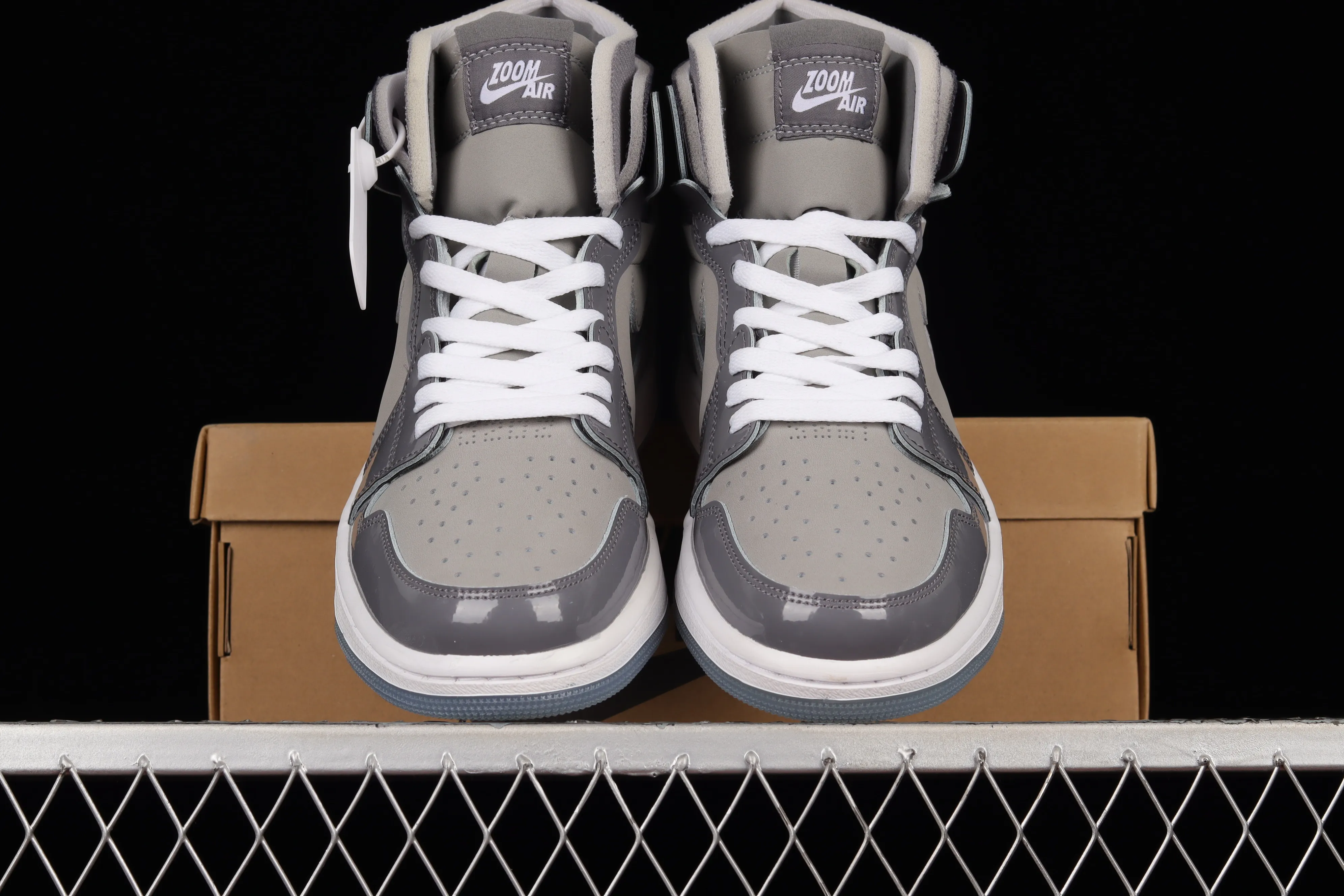 All categories Air Jordan Jordan series basketball shoes Air Jordan 1 High Air Jordan 1 Zoom CMFT AJ1 Joe 1 patent leather gray basketball shoes DQ0659-005